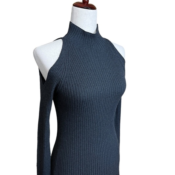 Astr Cold Shoulder Mock Neck Midi Sweater Dress. Charcoal Size S #1335 NWOT - Picture 5 of 7